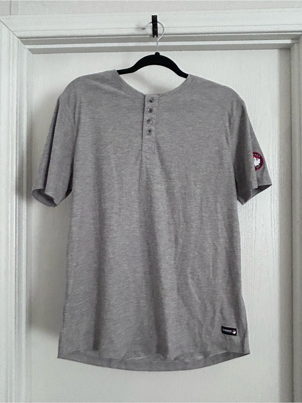 Canada Weathergear | Men's Light Gray Henley Short-Sleeve Shirt | Size Medium
